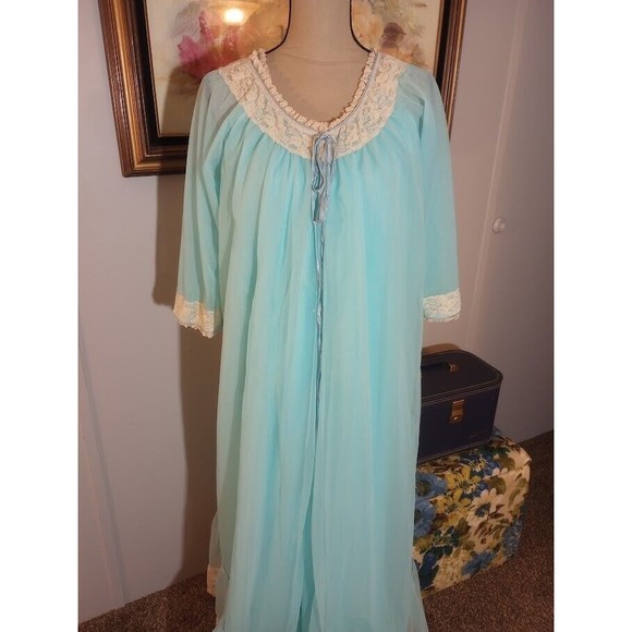 Vintage Intime of California Blue Beige Lace Peignoir and Negligee Small 2pc - Picture 9 of 16
